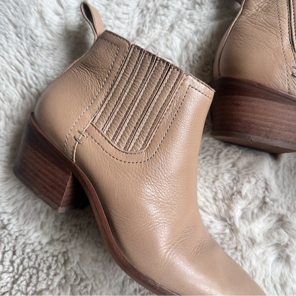 Lucky Brand Women's Size 7 Idola Ankle Booties Tan Western Minimalist - Picture 3 of 8